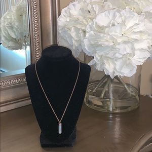 Stone pendant necklace